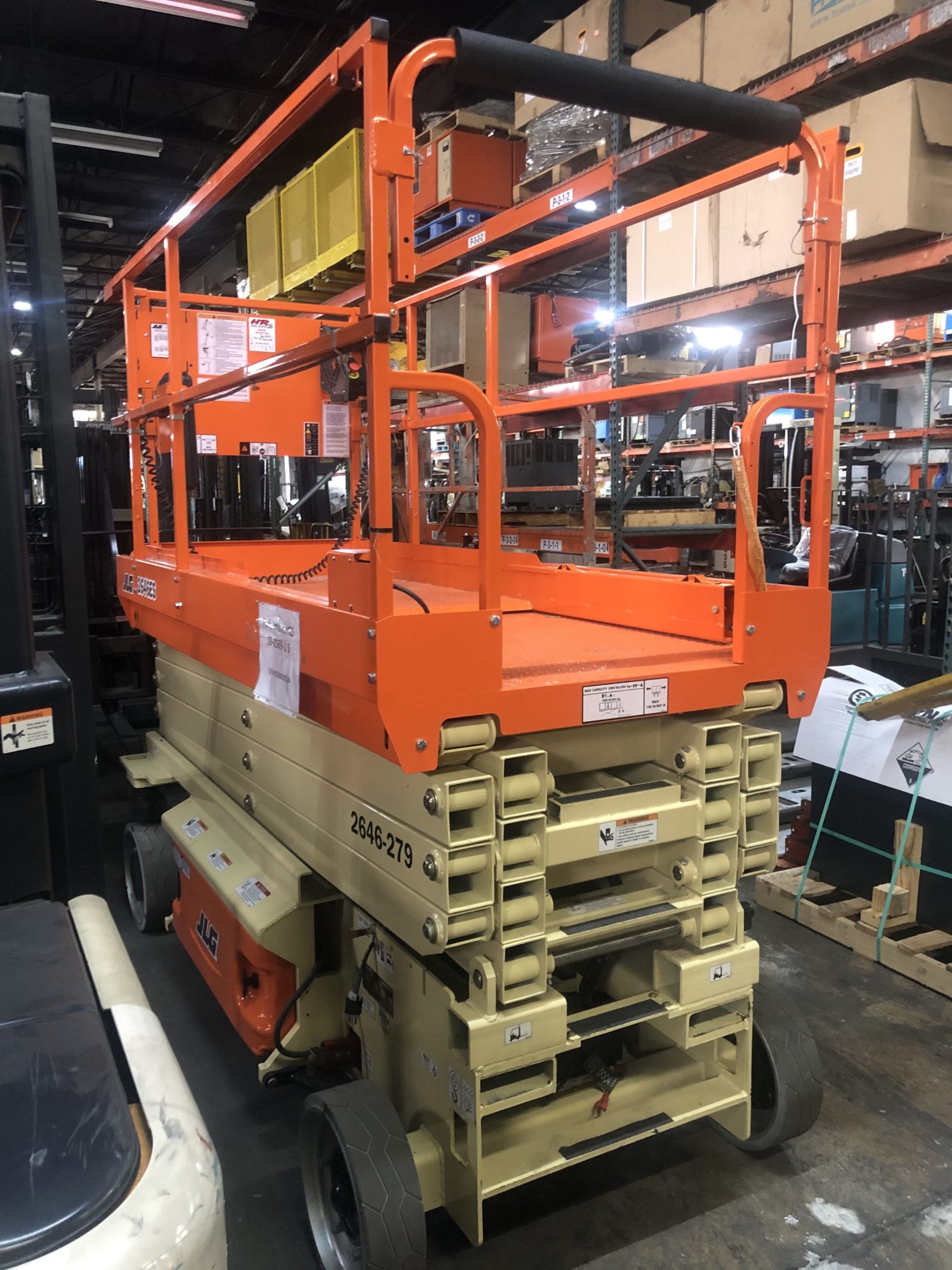 Scissor lift – forklift